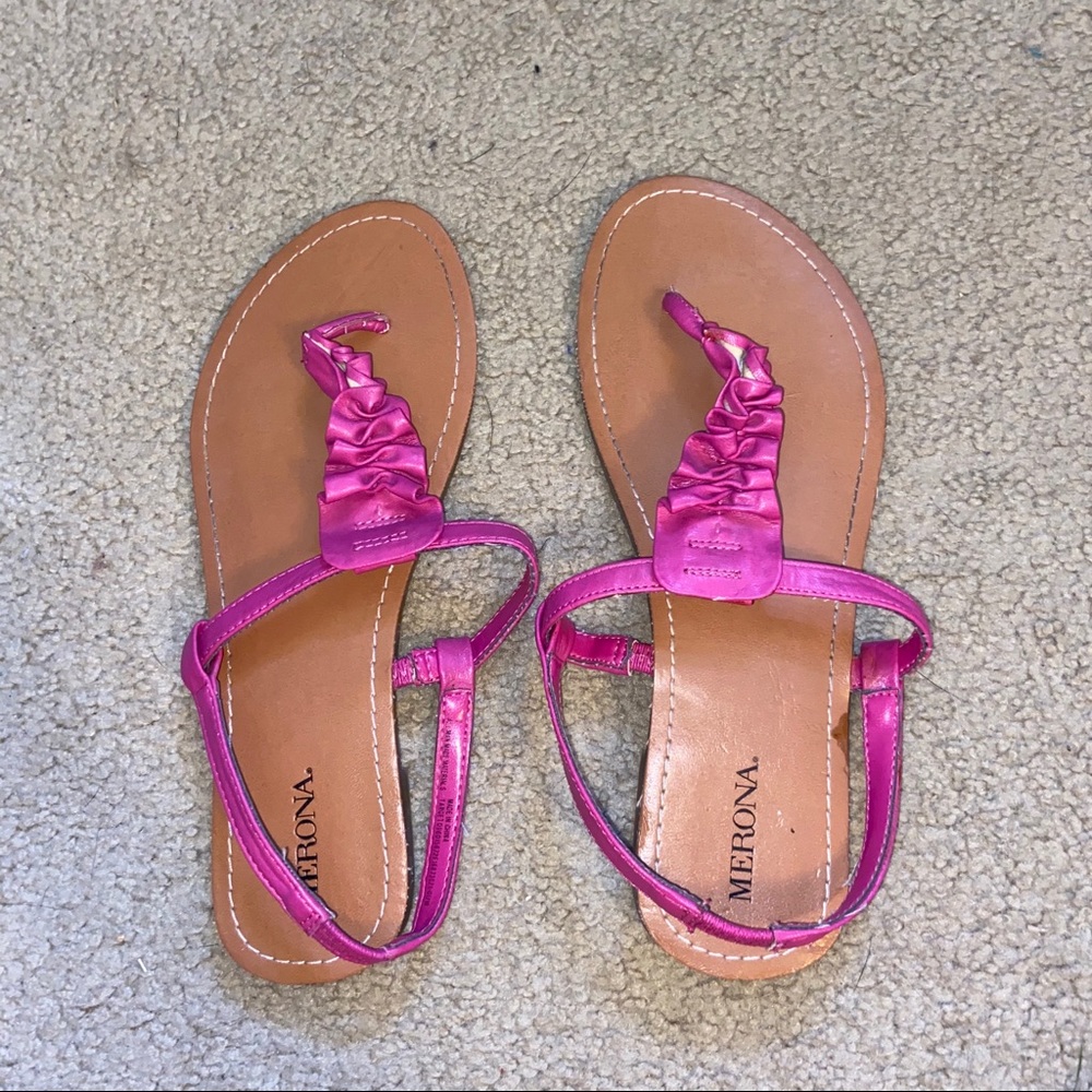 Fushia Strap Sandal/Flipflop